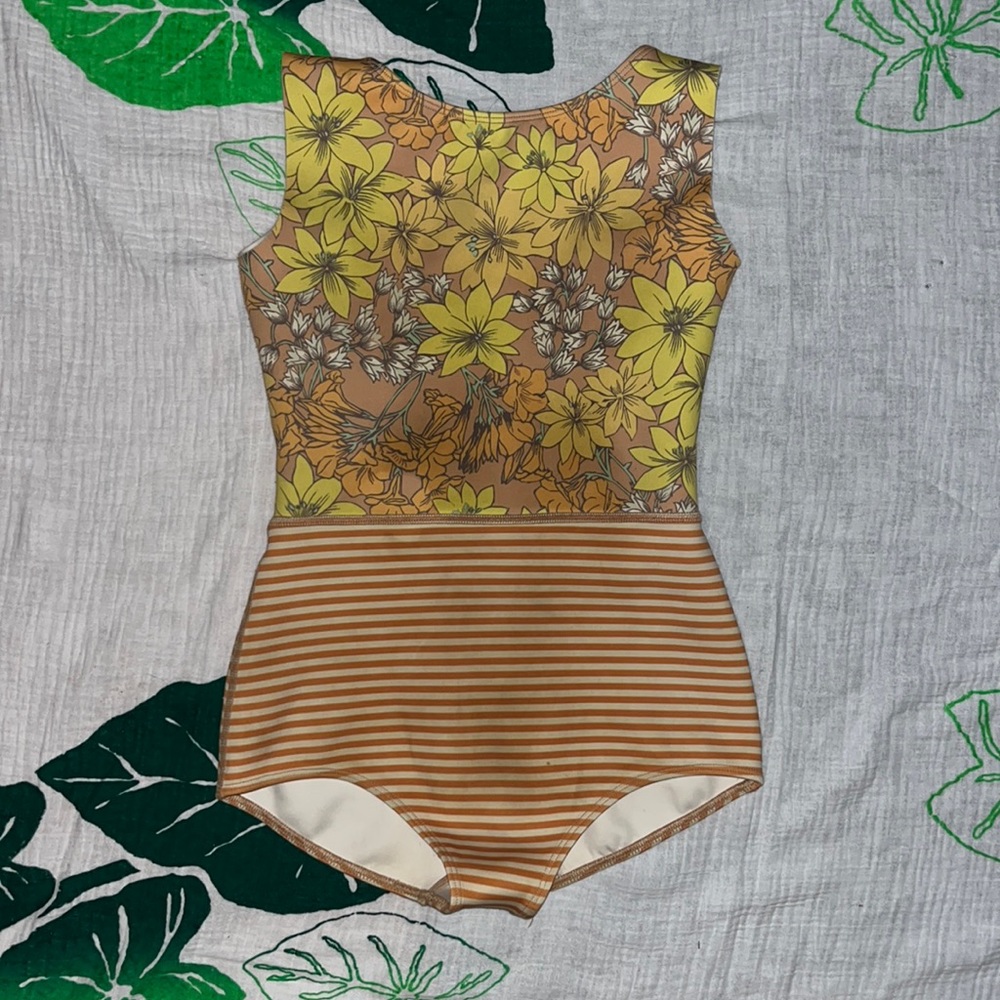 The Seea girls baiting suit one piece